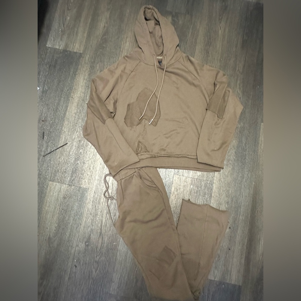 Valabasas Hoodie and Jogger Set